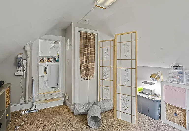 514 Crescent St NE #2 — Photo 8