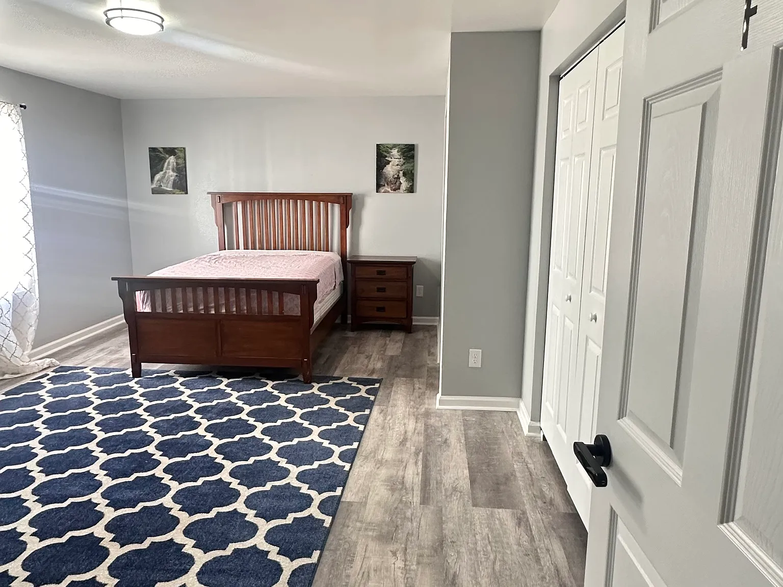 3 bed, 1692 sqft, $1,000 — Photo 2
