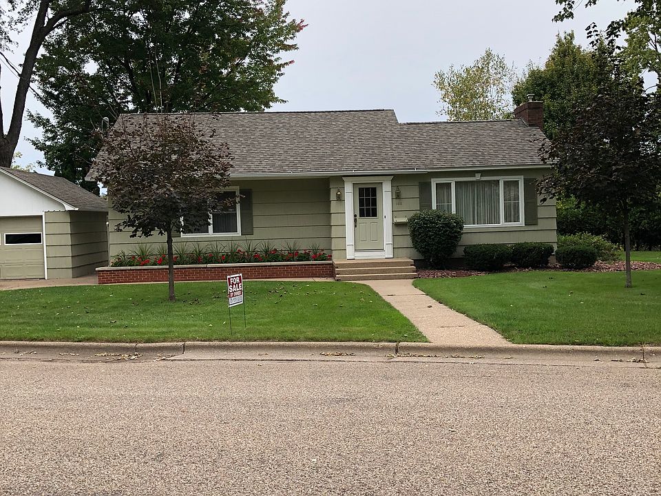 1st image of 1911 Riverview Dr