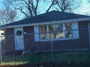 1723 Lloyd Ave, Waukegan, IL 60085