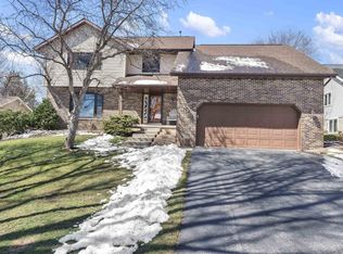 10 Manchester Ct, Madison, WI 53719