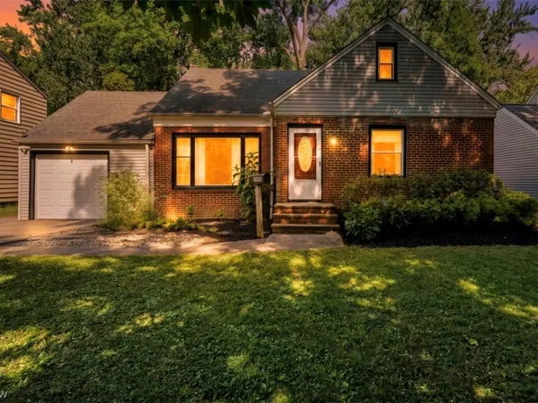 1699 Lyndhurst Rd, Lyndhurst, OH 44124