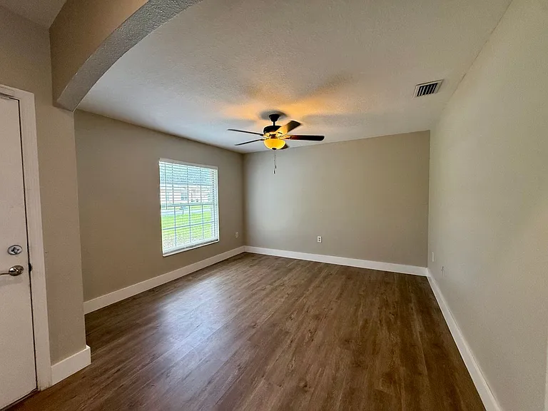 610 Muskrat Dr — Photo 4
