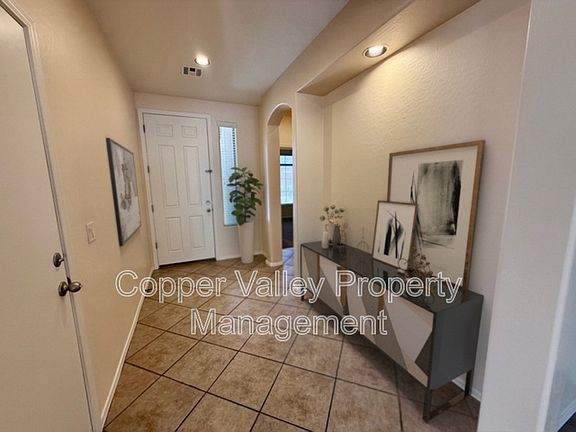 5th image of 2694 E Remington Pl