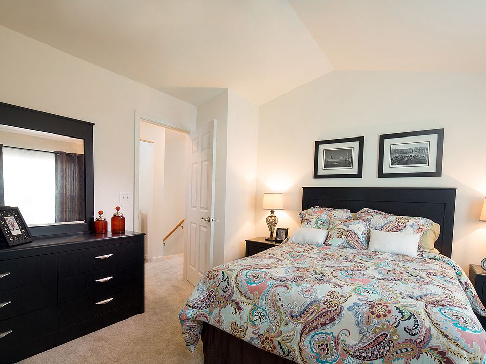 Huntington Townhomes 100 Avalon Dr Shelton CT Zillow