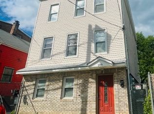 109 S Park St, Elizabeth, NJ 07206