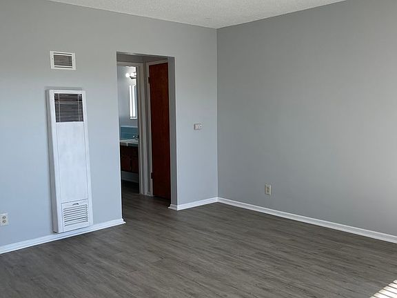 5th image of 3516 W Florence Ave #10