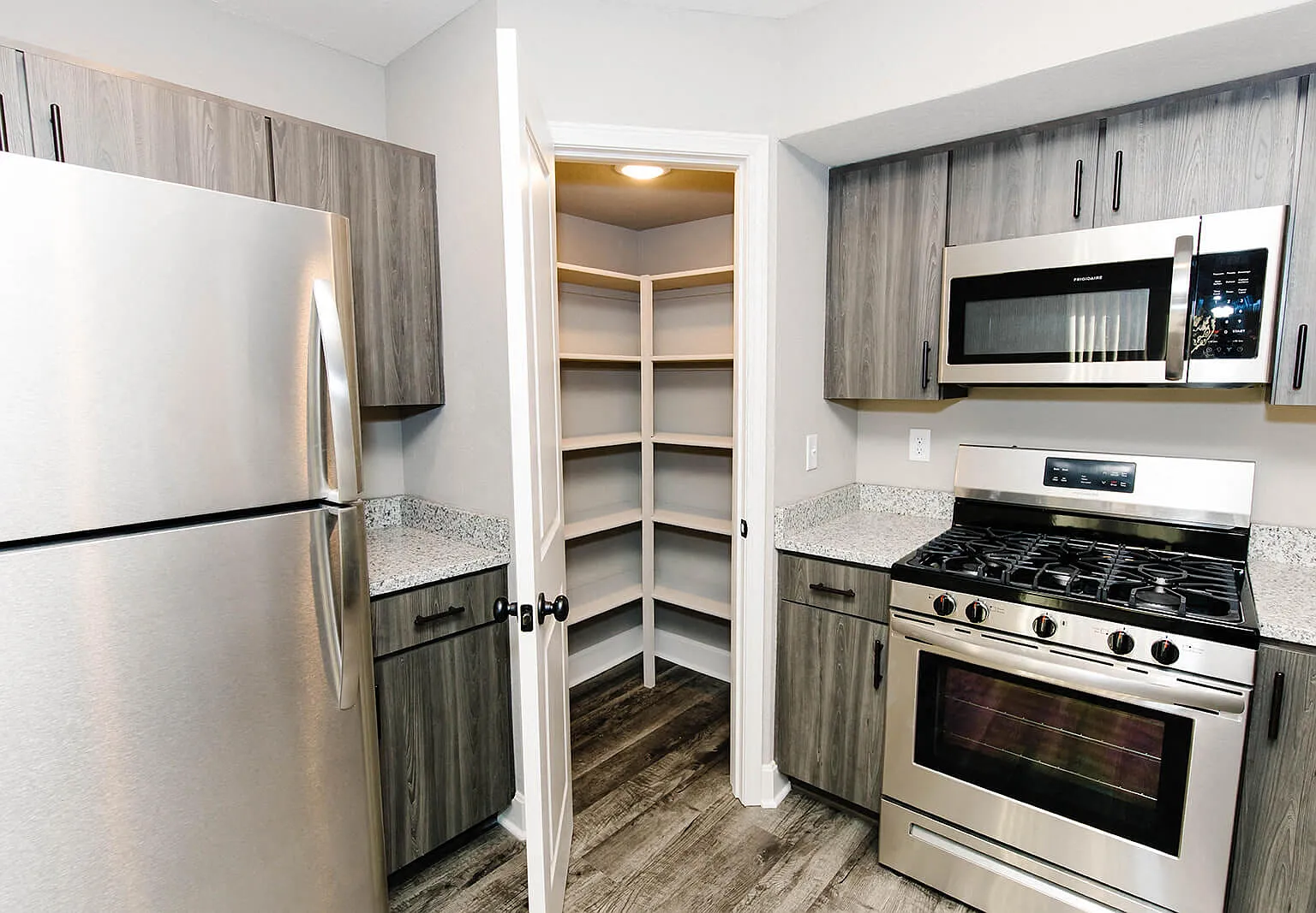 Thrive at Creekside Apartments and Townhomes — Photo 2