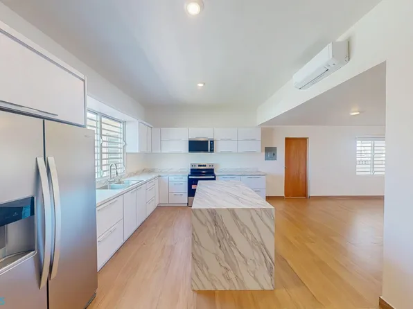 12 Avenue Boulevard Oval #A12, Dorado, PR 00646