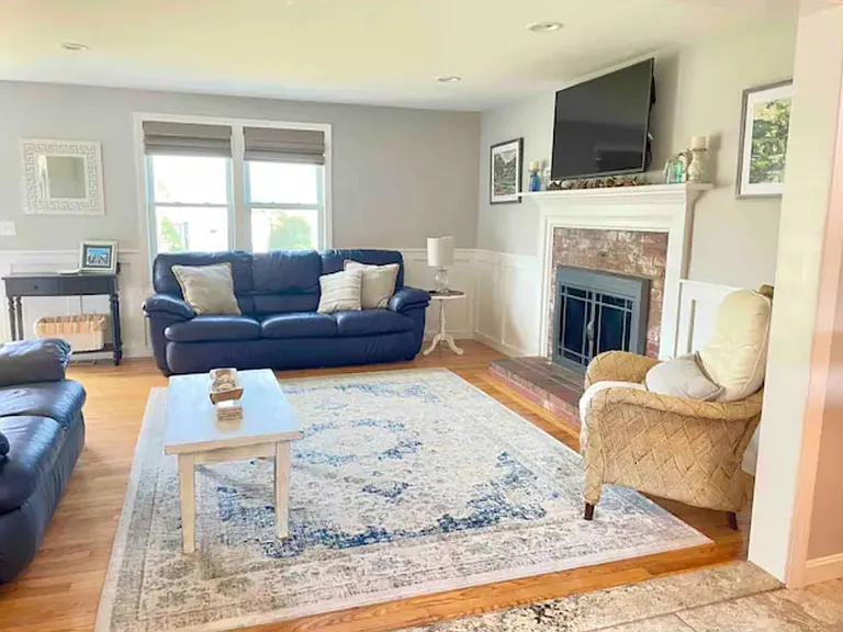 16 Dillingham Ave — Photo 3
