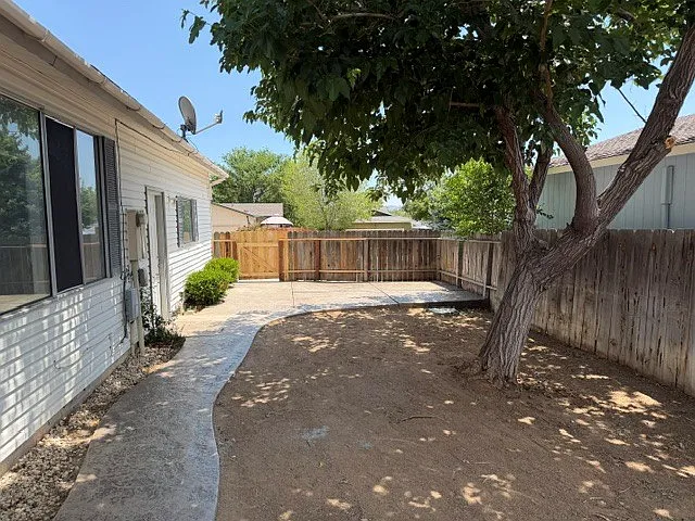 2925 Harding Cir — Photo 4