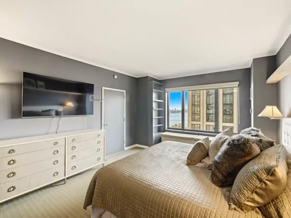 425 East 58th Street image 12 of 14