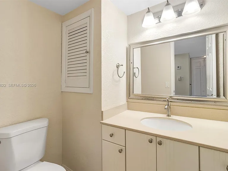 9820 S Hollybrook Lake Dr #106 — Photo 12
