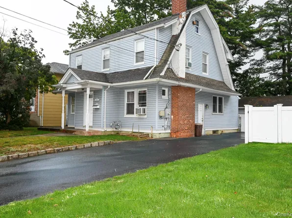 167 Banbury Road, Mineola, NY 11501