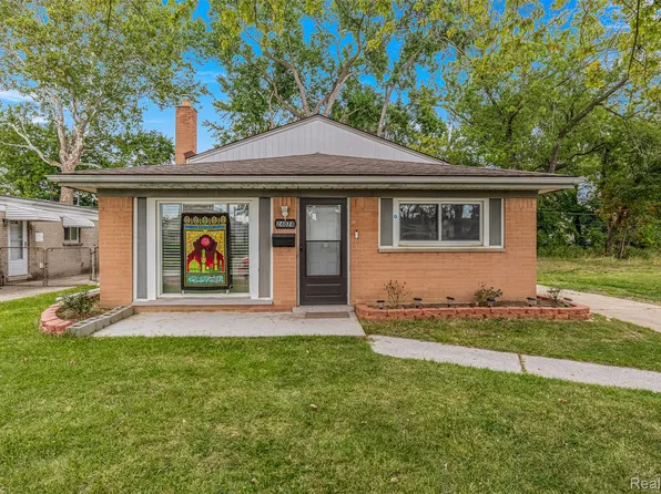 24074 Hanover St, Dearborn Heights, MI 48125