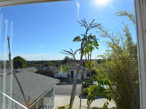 4th image of 1361 Sunset Ave