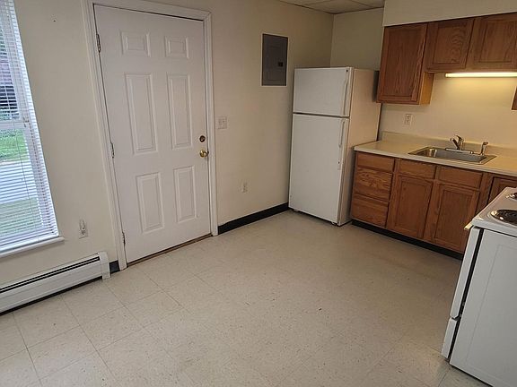 4th image of 22 Main St #3