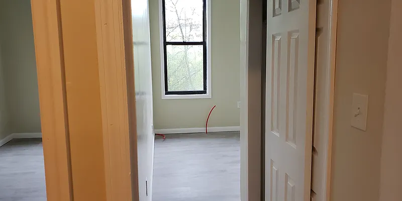 Rented by Naomi Property LLC | media 20