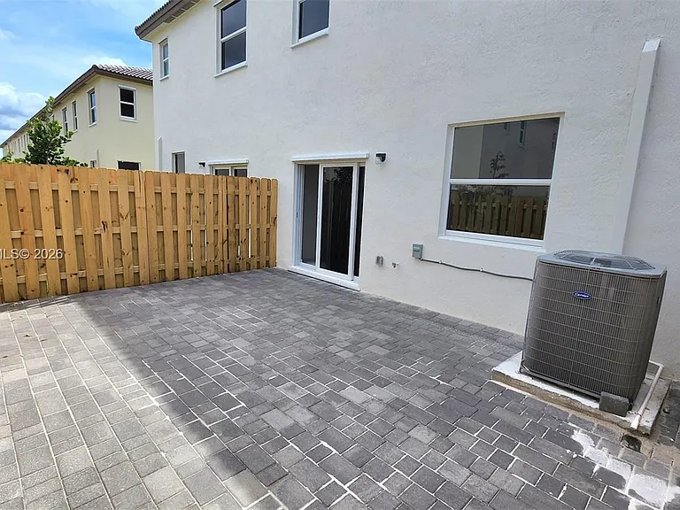 2591 SE 25th Ter — Photo 25