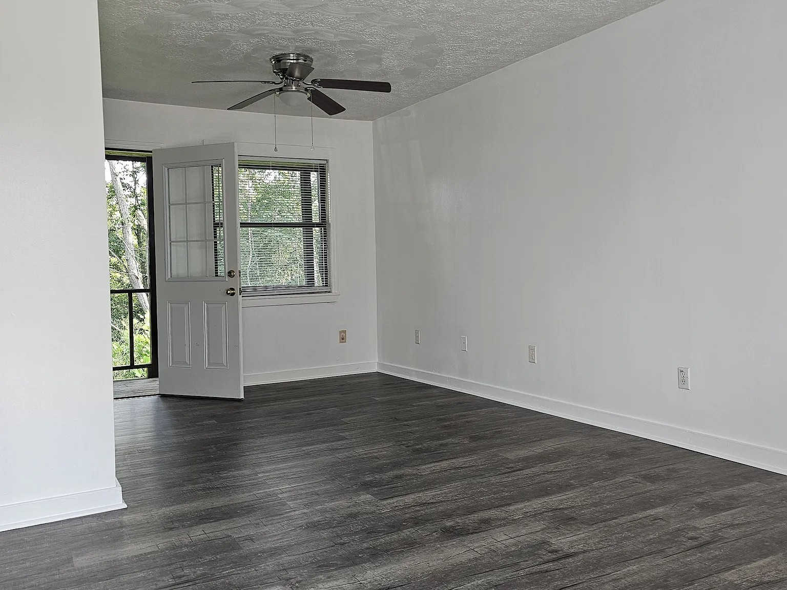 1 bed, $875 — Photo 1