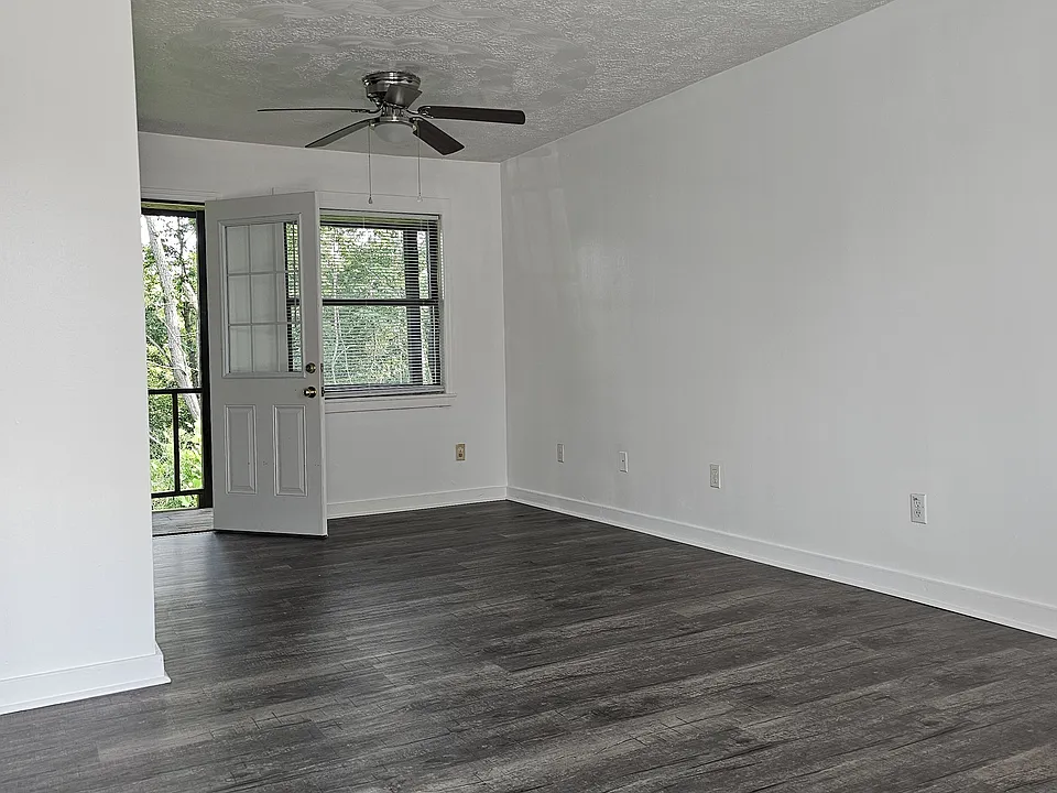 180 Maxey Flat Rd #4