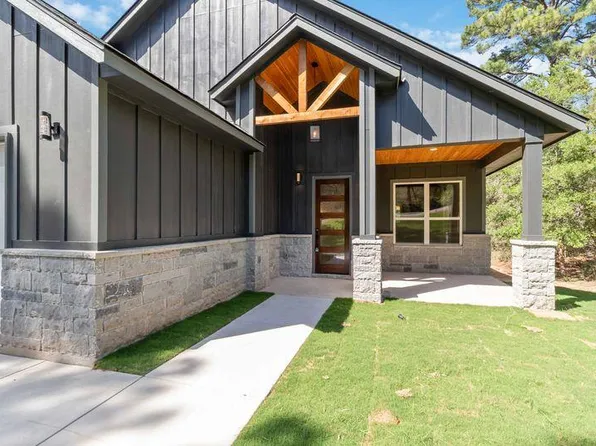 120 Anahulu Ln, Bastrop, TX 78602