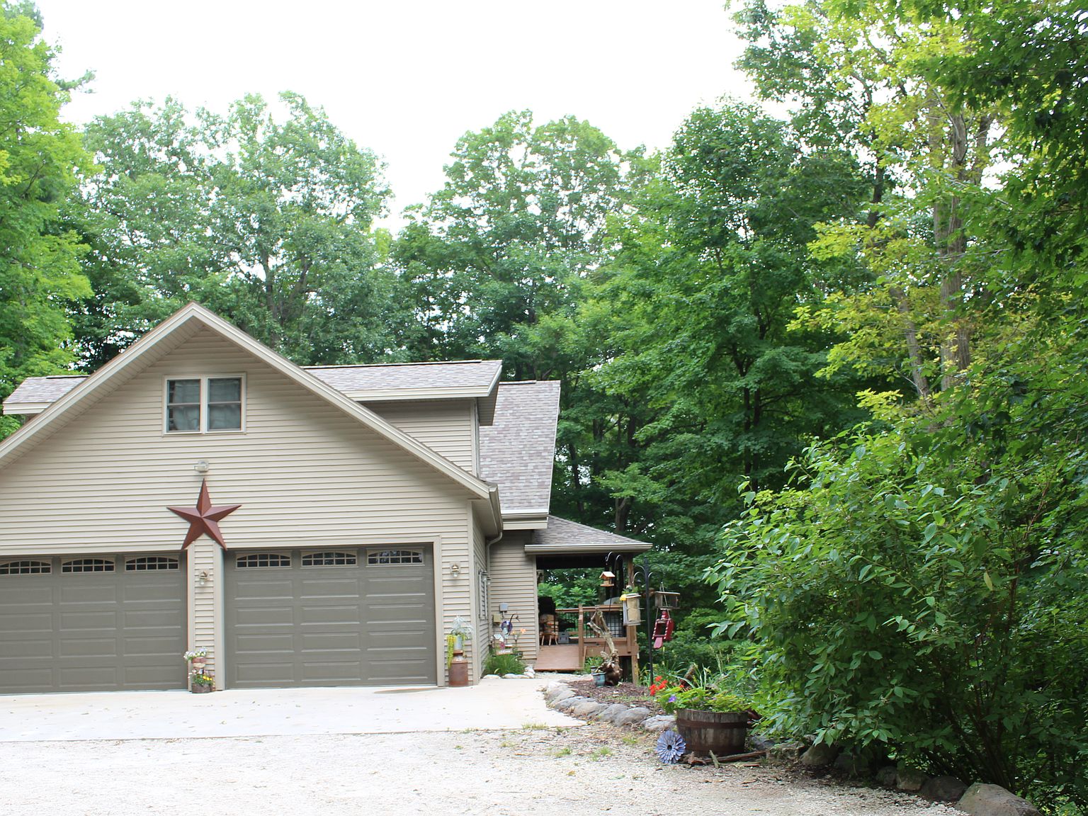 8809 Pigeon Lake Rd, Valders, WI 54245 Zillow