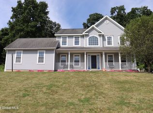 38 Rose Ln, Rensselaer, NY 12144