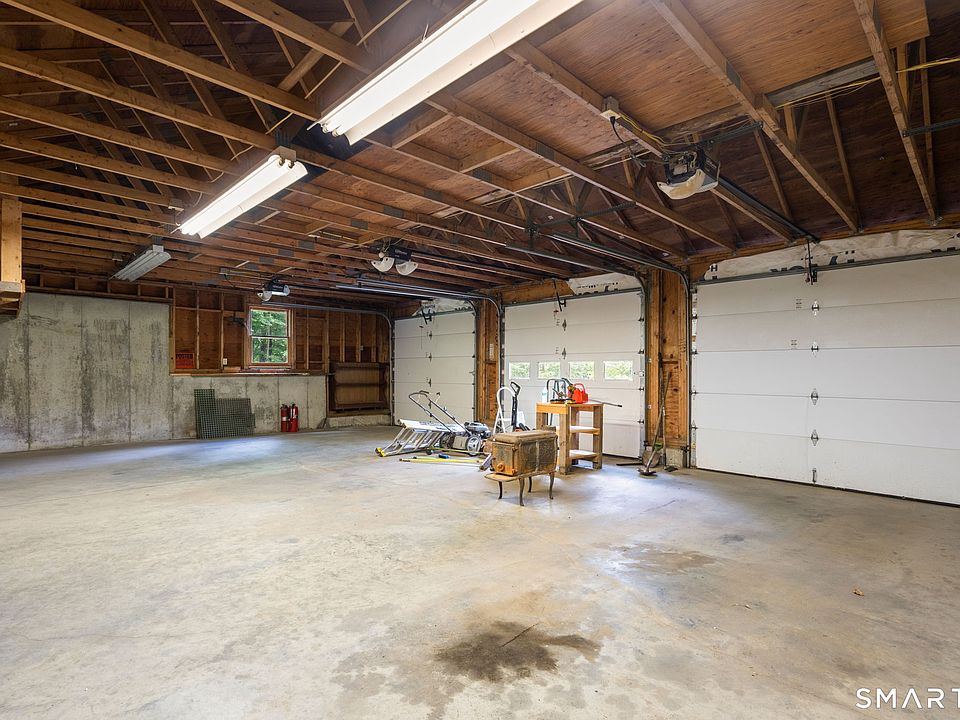 28th image of 185 Hampden Road