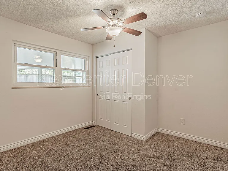 535 S Cody St — Photo 33