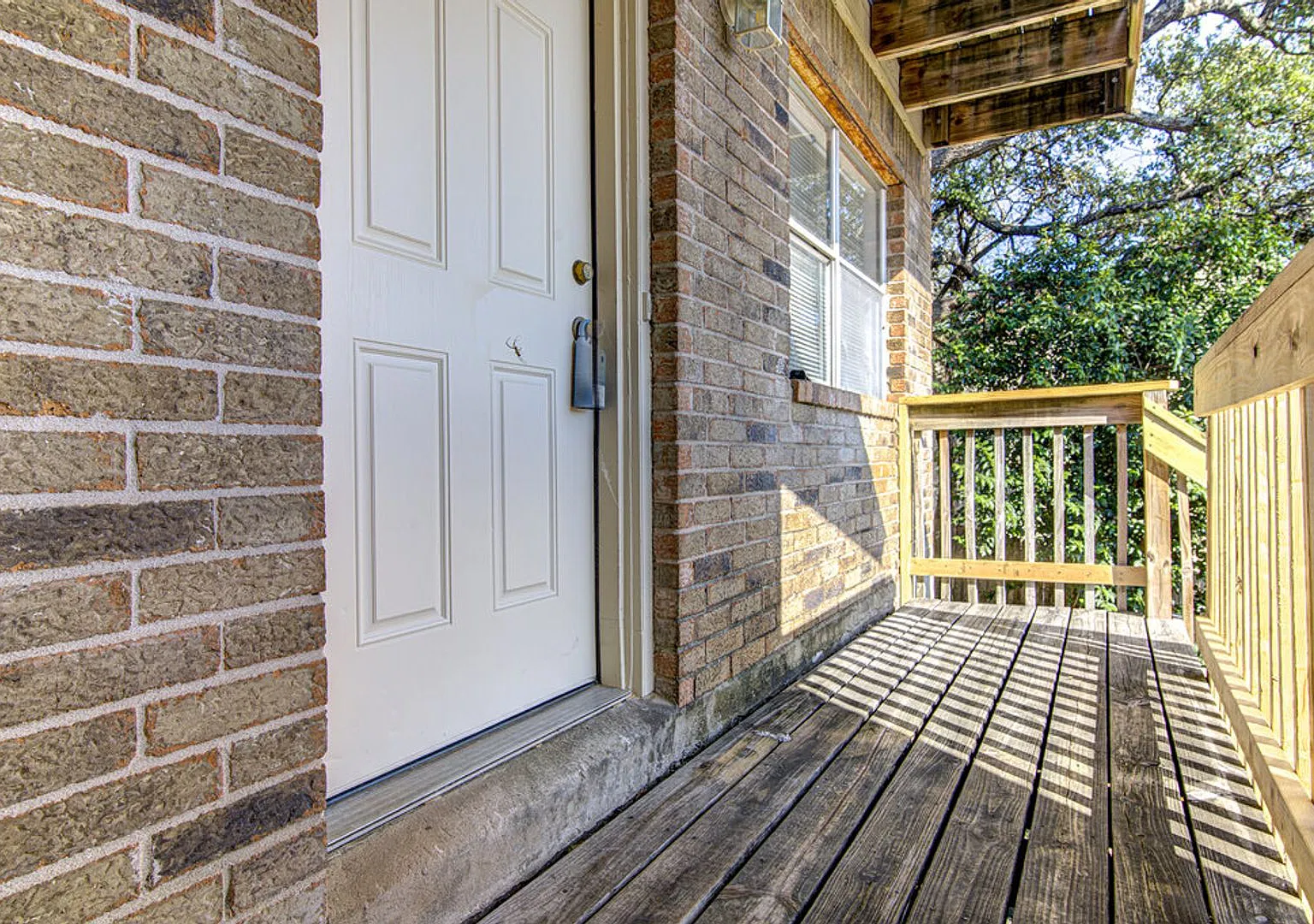 8104 Dunn St — Photo 4