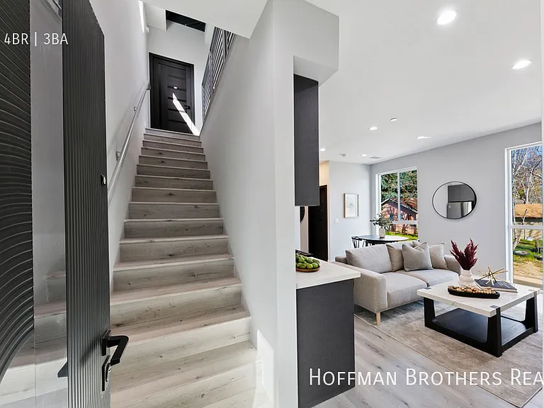 15106 Roxford St #1 — Photo 2