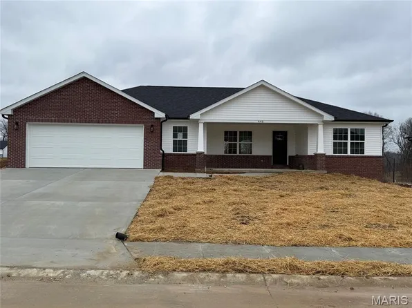 446 Steeplechase Rd, Jackson, MO 63755