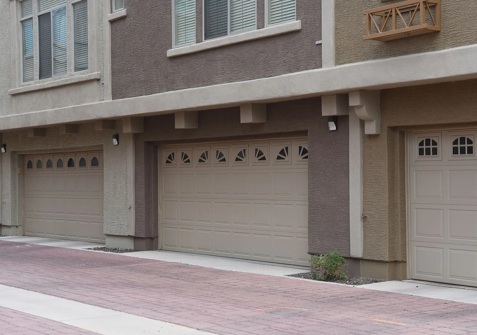 Ideal 2 Br 2.5 Ba 2 Car Garage Townhouse Near Pecos and Dobson in Chandler — Photo 4