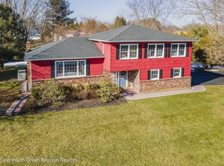 25 Buttonwood Dr, Marlboro, NJ 07746