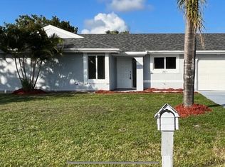 205 SE Whitmore Dr, Port Saint Lucie, FL 34984