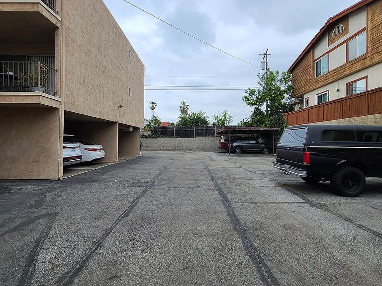 Baltimore Apartments — Photo 8