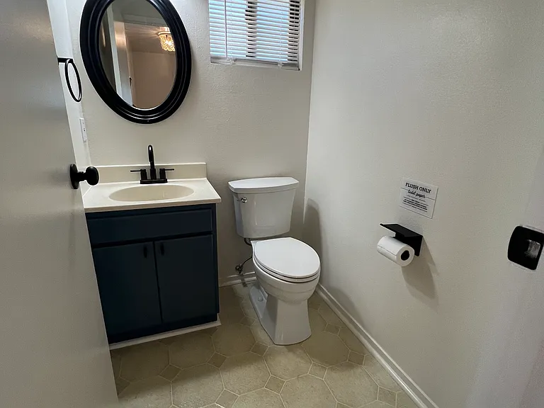 10125 Atascadero Ave #B — Photo 22