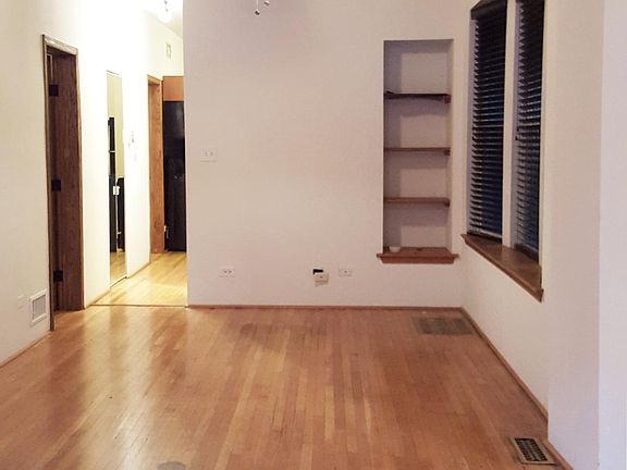 4th image of 3854 N Damen Ave
