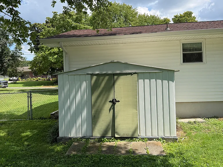 4001 Laurel Dr NW — Photo 14