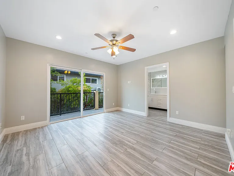 1357 Seward St — Photo 18