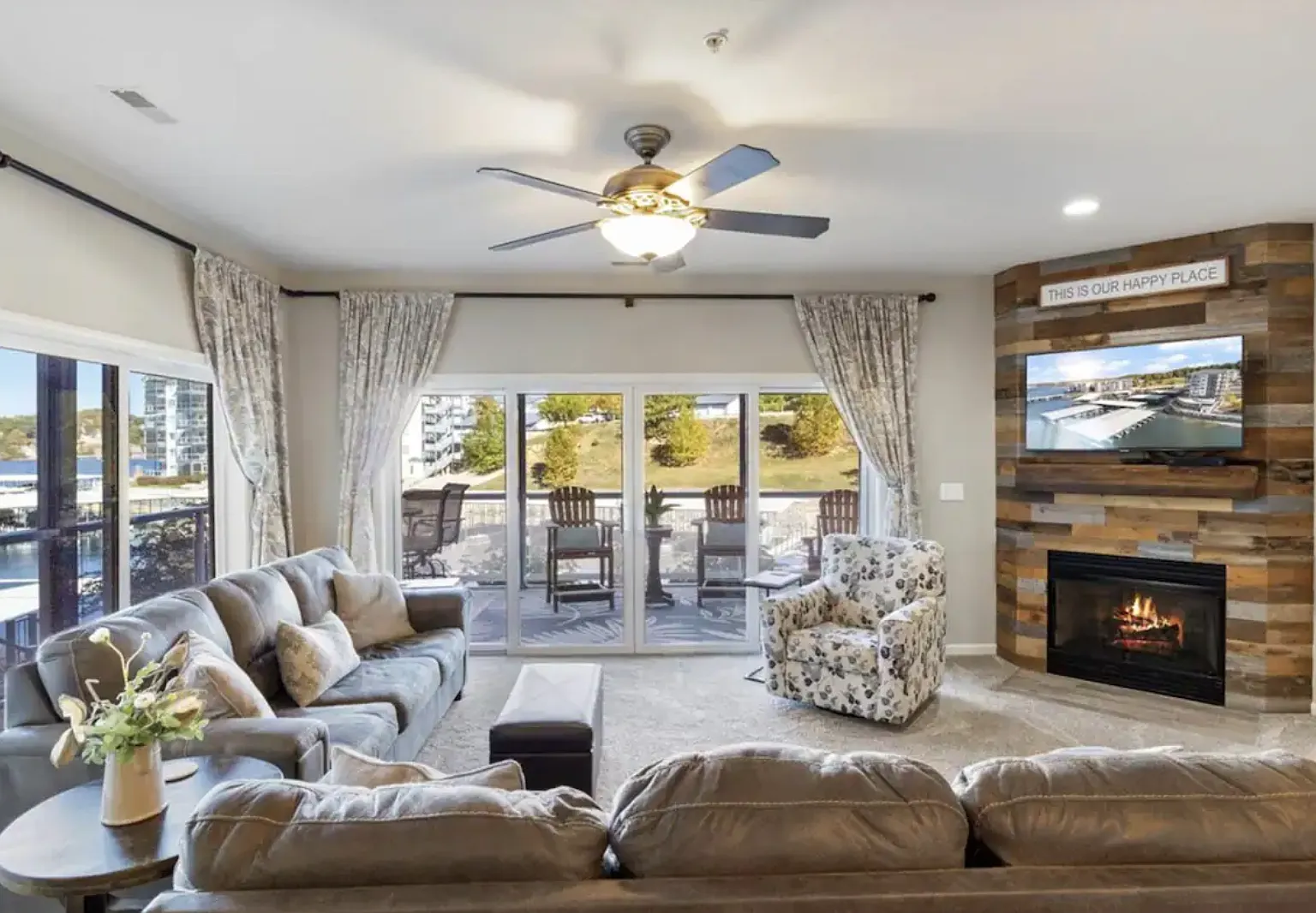 3 bed, 1938 sqft, $1,999 — Photo 4