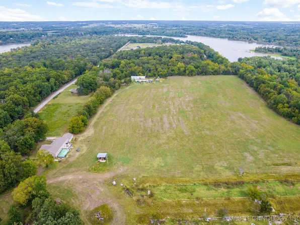 S 680th Rd, Grove, OK 74344