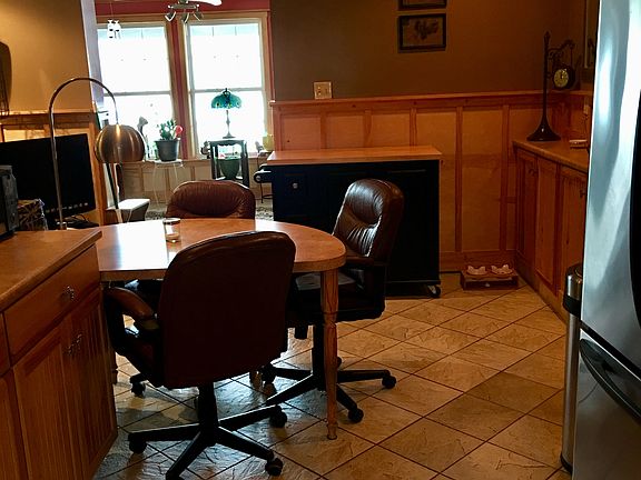 5th image of 2805 Beach Dr