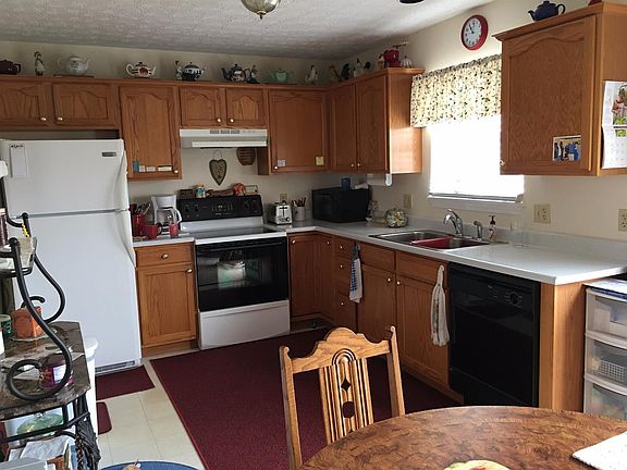 5th image of 105 Yorkshire Dr