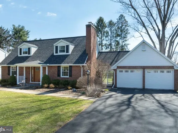 1628 N Cherry Hill Rd, State College, PA 16803