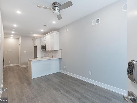 2nd image of 2537 N Howard St #1