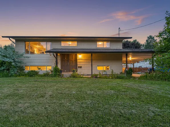 1680 Mount Dufferin Dr, Kamloops, BC V2E 1A2