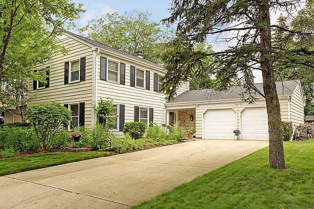 1st image of 23W130 Woodcroft Dr