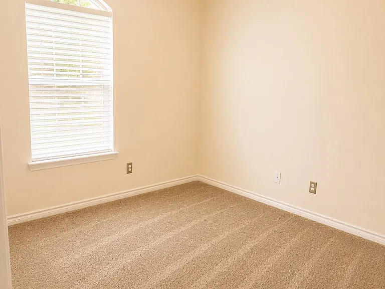 1207 Fox Trail Dr — Photo 12